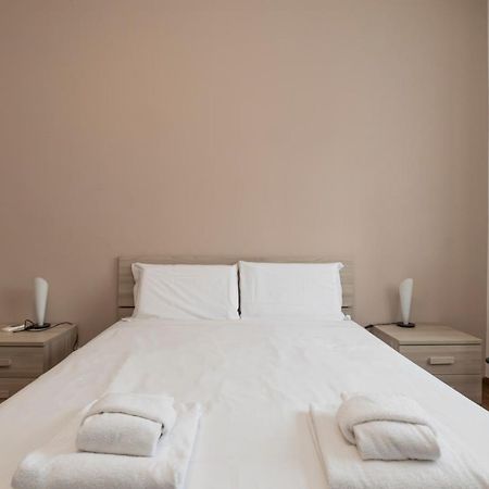 I Host Apartment - Giambellino 40 Mediolan Zewnętrze zdjęcie